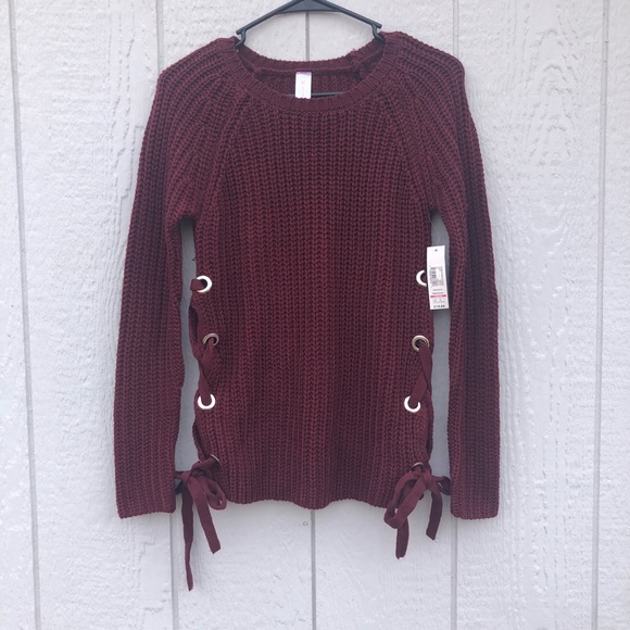 Sweaters - NWT maroon lace up side sweater